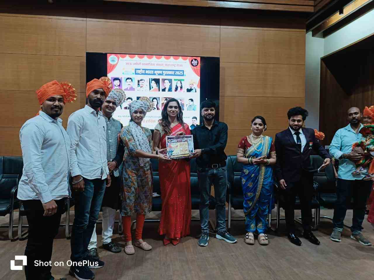 मिलिंद आळणे आणि प्रतिक्षा सूर्यवंशी यांना राष्ट्रीय भारत भूषण पुरस्कार